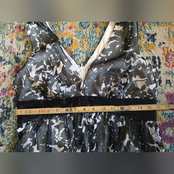 ๐ MAX AND CLEO SHEER LINED BLACK AND IVORY FORMAL SZ 10 LIKE NEW ๐ - Picture 5 of 8